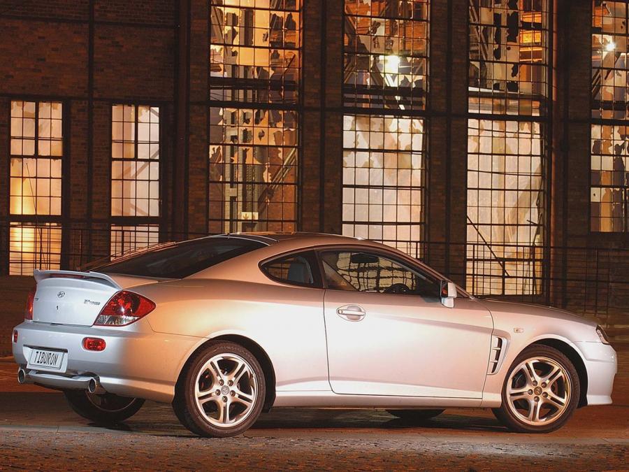  Hyundai Tiburon 2005 года  (ZA) (фото 16 из 16)